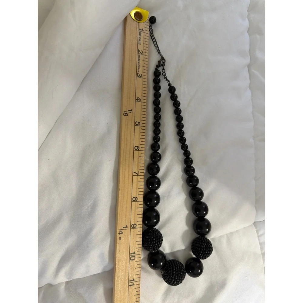 Chunky Black Graduated Bead Statement Necklace with Textured Berry‎ Accents